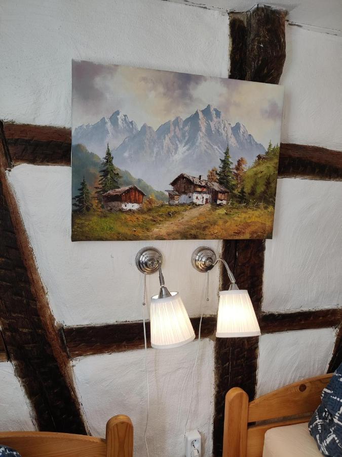 Gemuetliche Gaestezimmer In Einem Neu Sanierten Fachwerkhaus Sachsenheim Eksteriør bilde