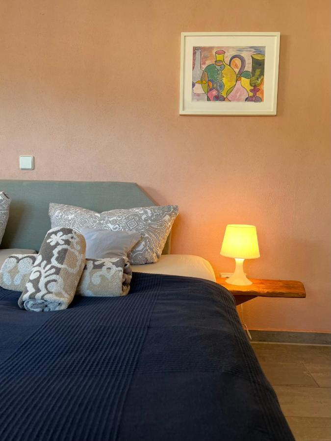 Gemuetliche Gaestezimmer In Einem Neu Sanierten Fachwerkhaus Sachsenheim Eksteriør bilde