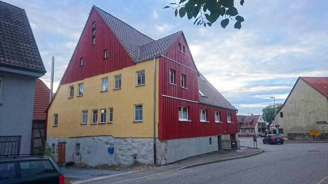 Gemuetliche Gaestezimmer In Einem Neu Sanierten Fachwerkhaus Sachsenheim Eksteriør bilde